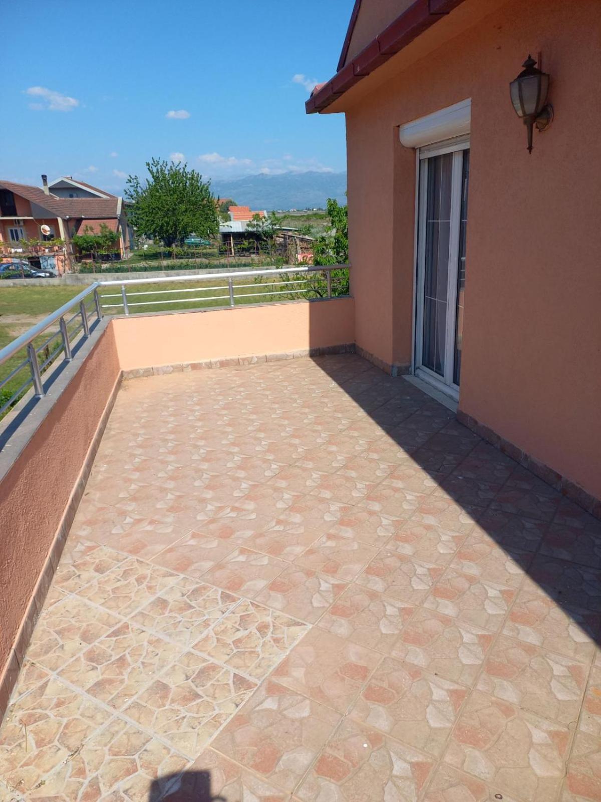 Traveler'S Rest - Near Podgorica Airport Hostel Mitrovici  Екстериор снимка