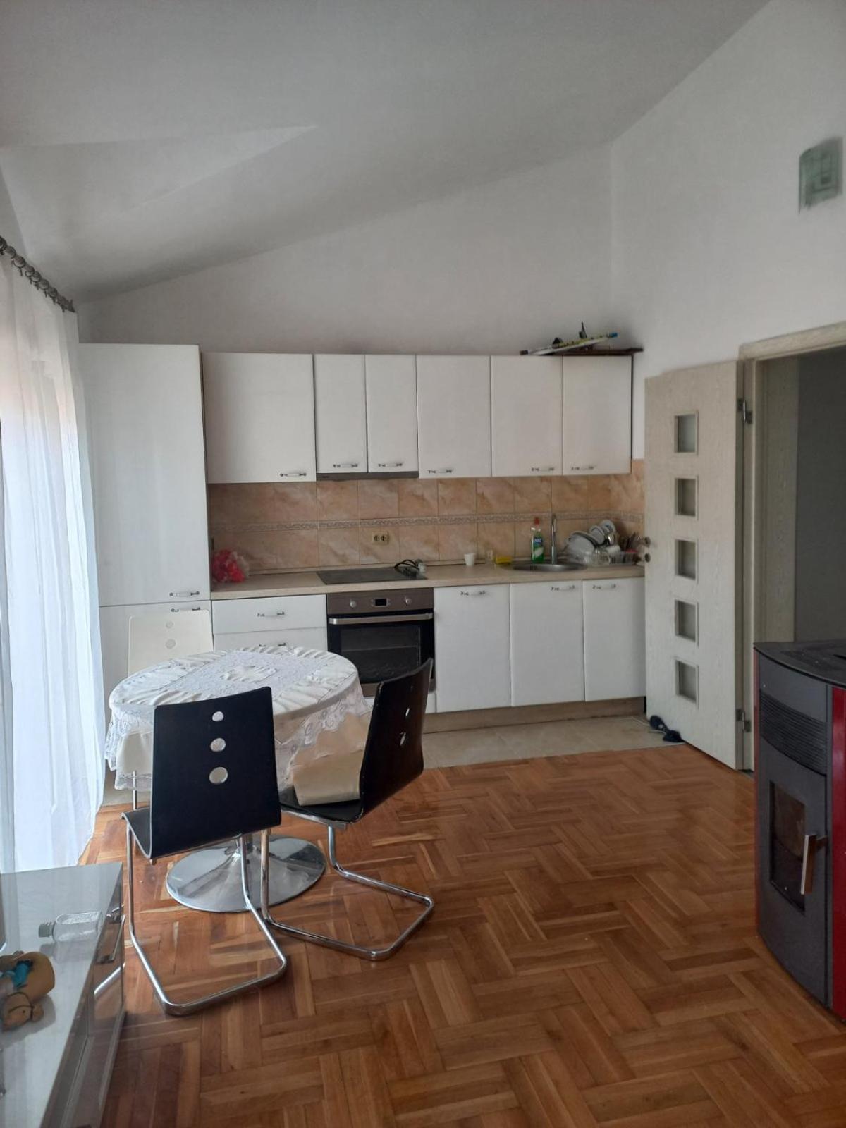Traveler'S Rest - Near Podgorica Airport Hostel Mitrovici  Стая снимка